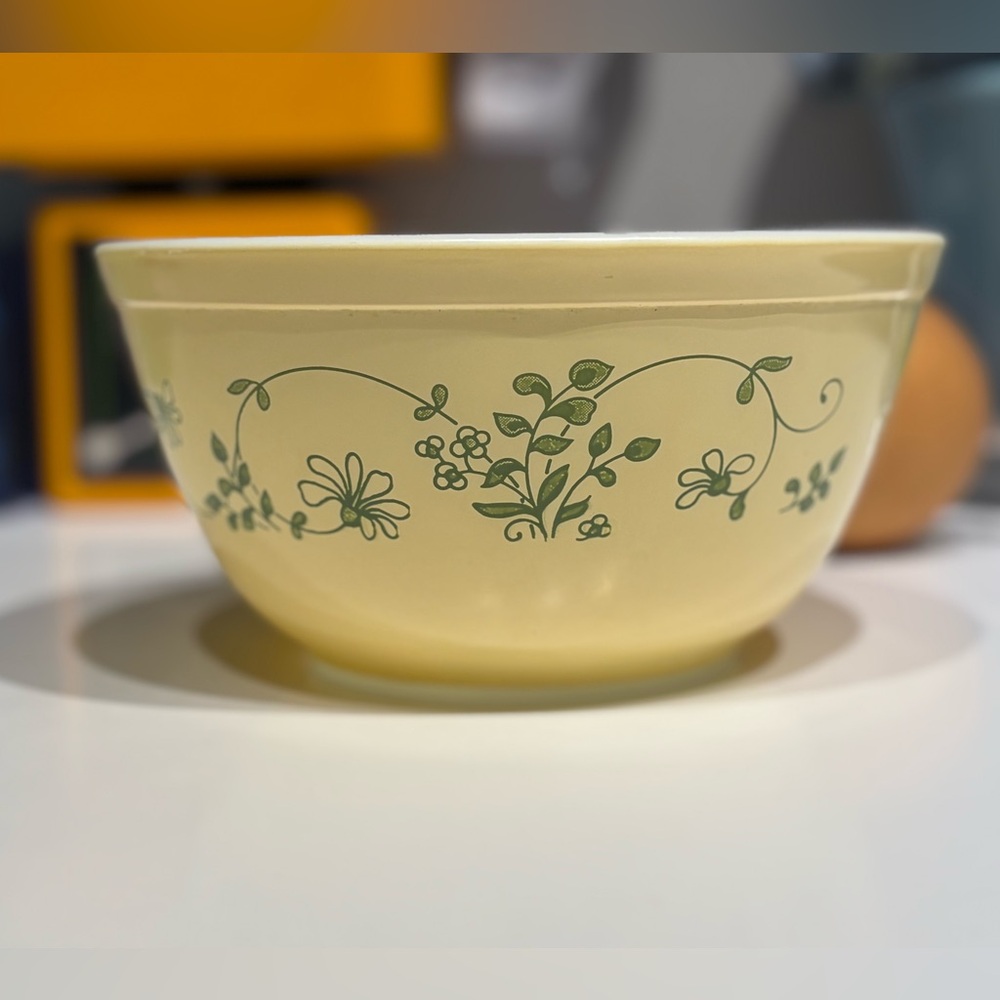 Pyrex Shenandoah Mixing Bowl - 402